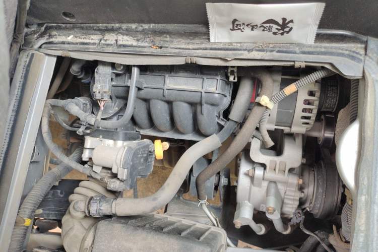 Used Wuling Rongguang 2019 1.5L Extended-Body Van Base Model with 2 Seats Engine Bay Left