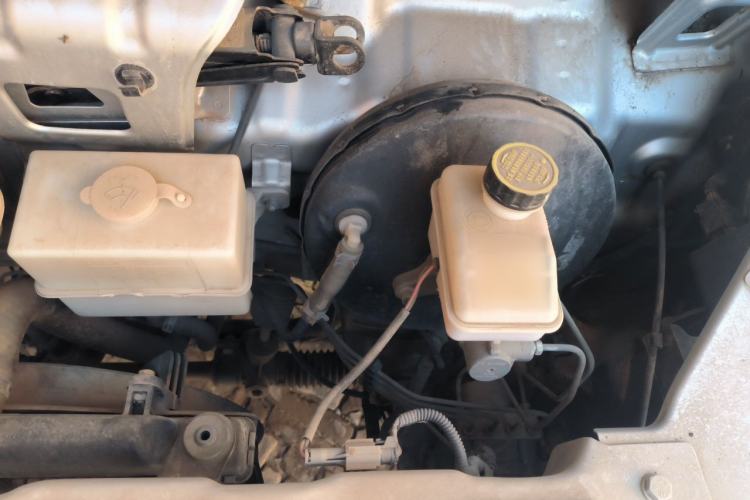 Used Wuling Rongguang  Engine Bay Left