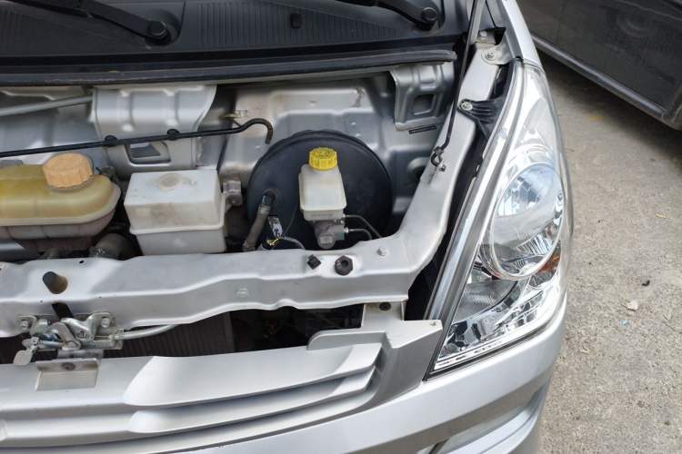 Used Wuling Rongguang 2019 1.2L S Base Model Engine Bay Left