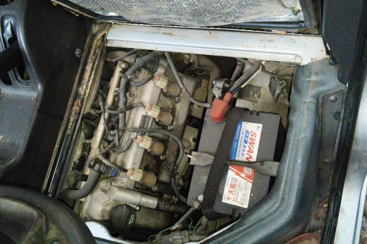Used Wuling Rongguang 2019 1.5L Extended Basic Version Engine Bay Left