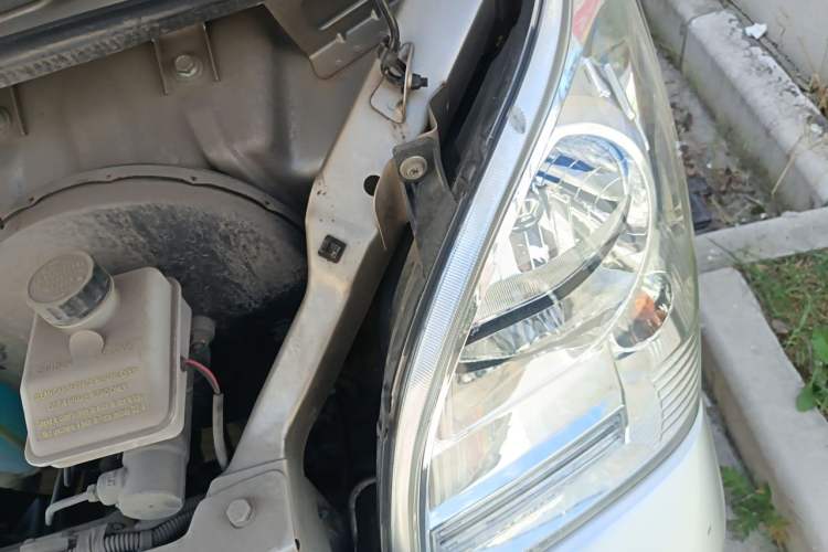 Used Wuling Rongguang  Engine Bay Left