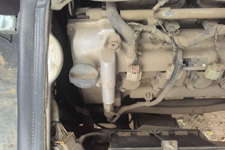 Used Wuling Rongguang 2019 1.5L Extended-Body Van Base Model with 5 Seats Engine Bay Right