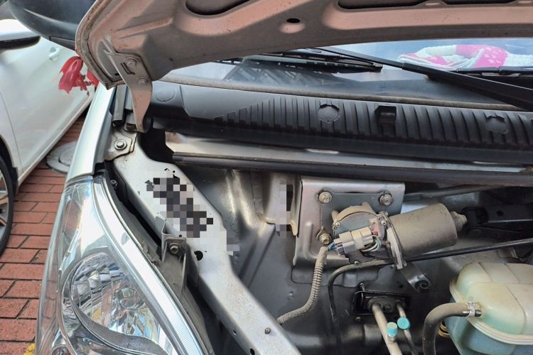 Used Wuling Rongguang 2019 1.5L Extended Basic Version Engine Bay Right