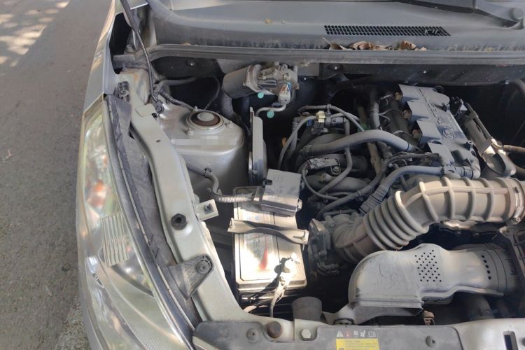 Used Wuling Rongguang 2019 1.5L S Standard Edition Engine Bay Right