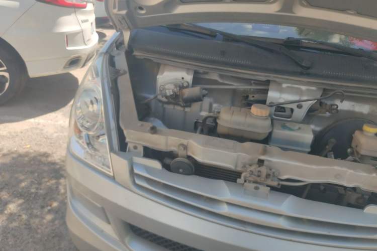 Used Wuling Rongguang 2019 1.2L S Van Utility Model with 2 Seats Engine Bay Right