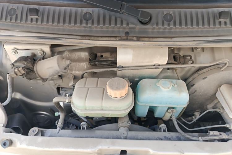 Used Wuling Rongguang  Engine Bay