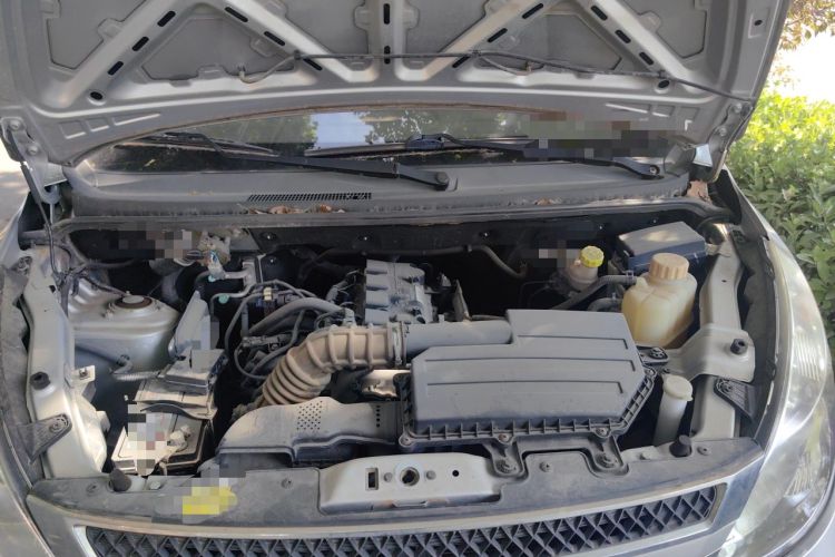 Used Wuling Rongguang 2019 1.5L S Standard Edition Engine Bay