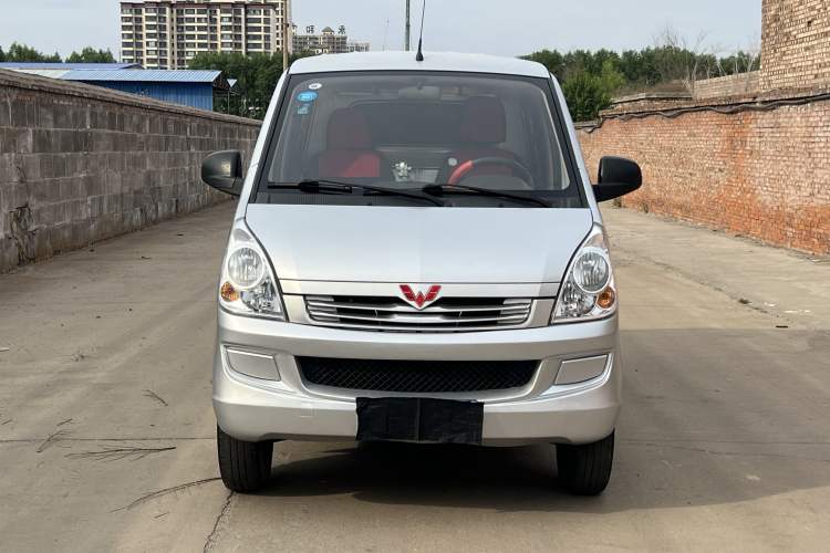 Used Wuling Rongguang 2019 1.2L S Van Utility Model with 2 Seats Exterior 1