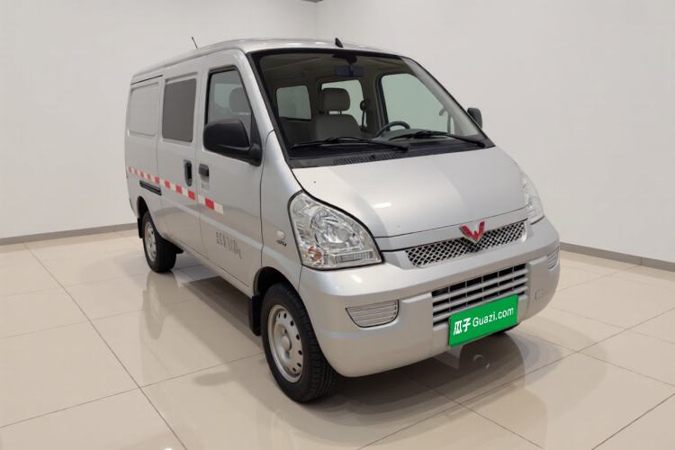 Used Wuling Rongguang 2019 1.5L Extended-Body Van Base Model with 2 Seats Exterior 2