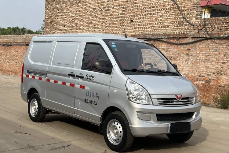 Used Wuling Rongguang 2019 1.2L S Van Utility Model with 2 Seats Exterior 2
