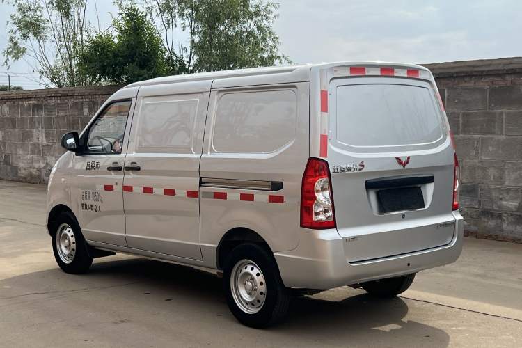Used Wuling Rongguang 2019 1.2L S Van Utility Model with 2 Seats Exterior 3