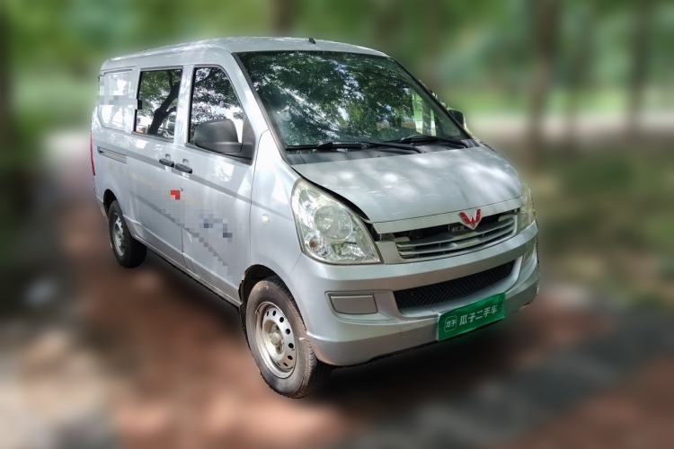 Used Wuling Rongguang 2019 1.2L S Van Standard Model with 5 Seats Front Right 45 Deg