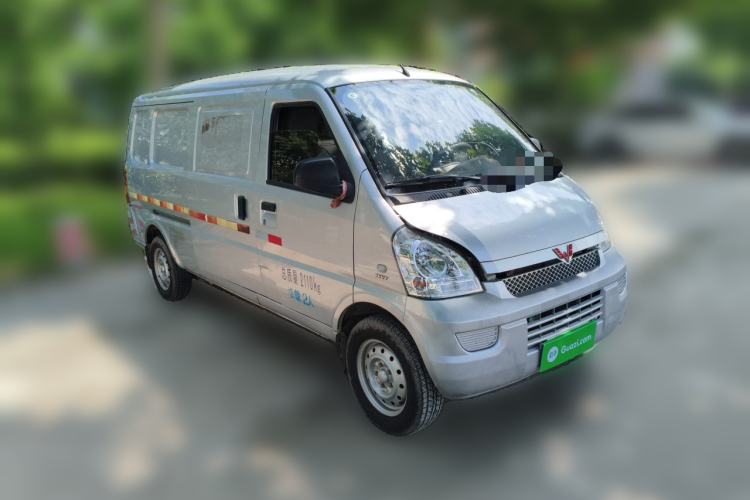 Used Wuling Rongguang 2019 1.5L Extended-Body Van Base Model with 2 Seats Front Right 45 Deg