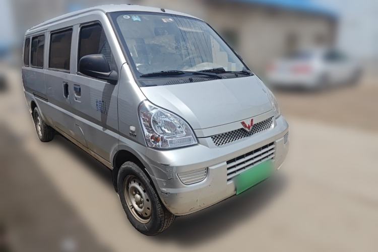 Used Wuling Rongguang 2019 1.5L Extended Basic Version Front Right 45 Deg