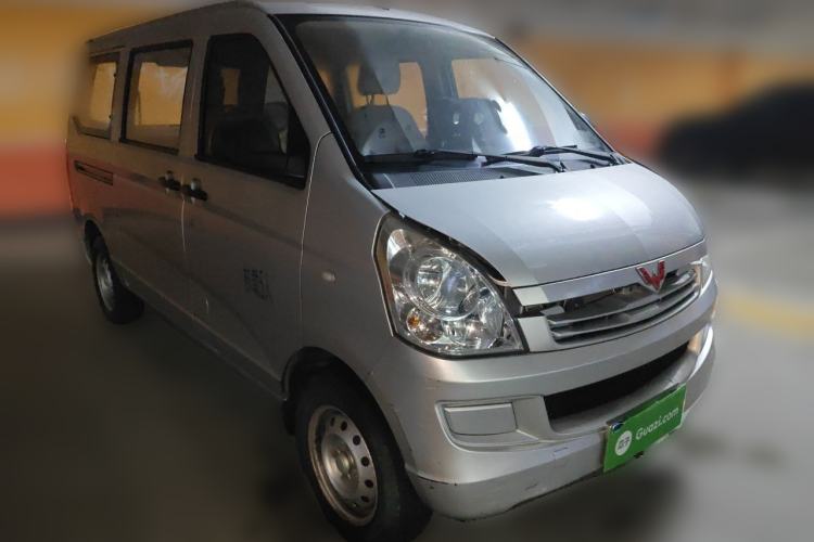 Used Wuling Rongguang 2019 1.2L S Base Model Front Right 45 Deg