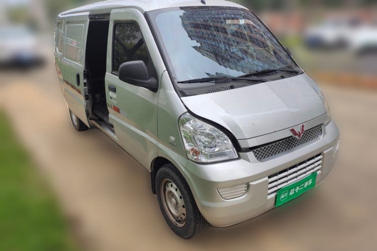 Used Wuling Rongguang 2019 1.5L Extended-Body Van Base Model with 2 Seats Front Right 45 Deg