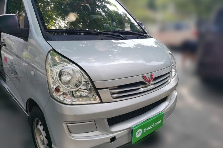 Used Wuling Rongguang 2019 1.2L S Van Utility Model with 2 Seats Front Right 45 Deg