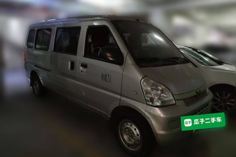 Used Wuling Rongguang 2019 1.5L Extended Basic Version Front Right 45 Deg