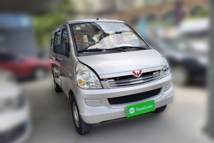 Used Wuling Rongguang 2019 1.2L S Base Model Front Right 45 Deg