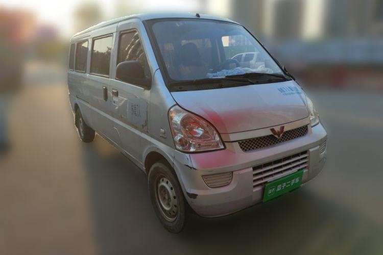 Used Wuling Rongguang 2019 1.5L Extended Basic Version Front Right 45 Deg