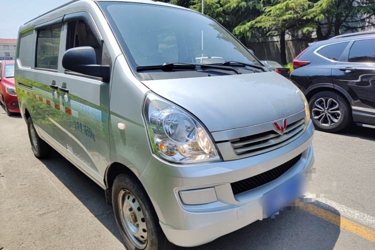 Used Wuling Rongguang 2019 1.2L S Van Standard Model with 5 Seats Front Right 45 Deg