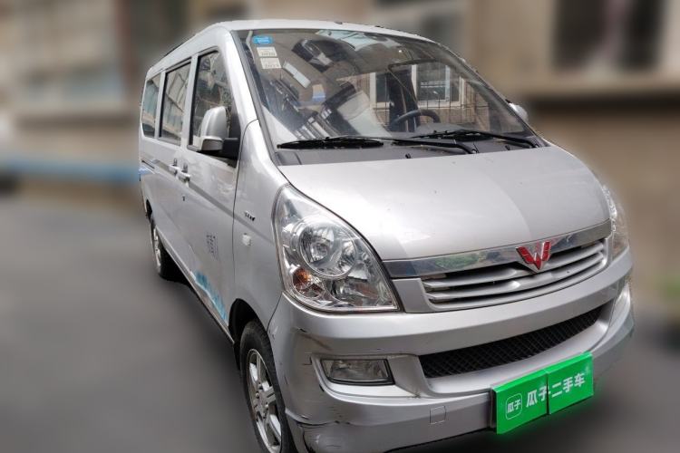 Used Wuling Rongguang 2019 1.5L S Standard Edition Front Right 45 Deg