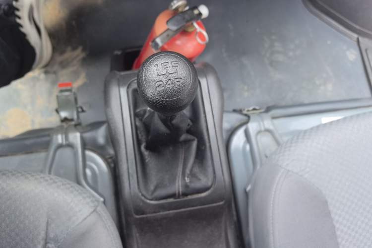 Used Wuling Rongguang 2019 1.5L Extended-Body Van Base Model with 5 Seats Gear Lever