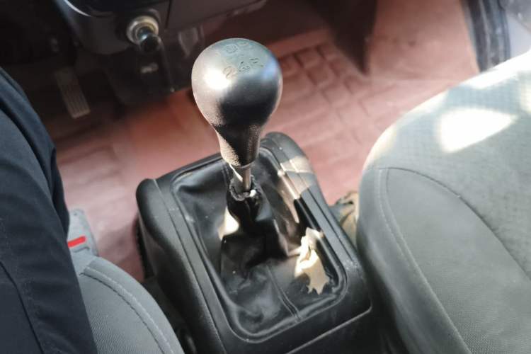 Used Wuling Rongguang 2019 1.5L Extended-Body Van Base Model with 2 Seats Gear Lever