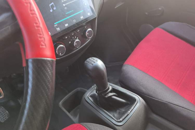 Used Wuling Rongguang 2019 1.2L S Van Utility Model with 2 Seats Gear Lever