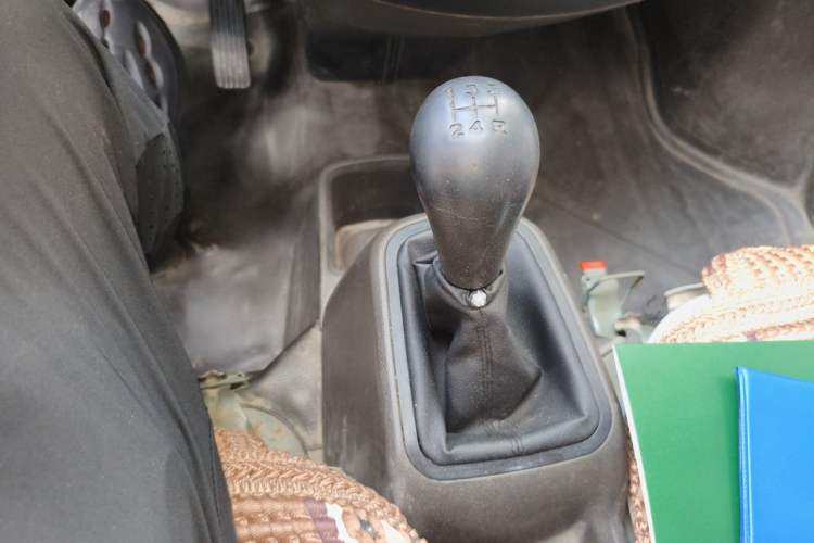 Used Wuling Rongguang 2019 1.2L S Base Model Gear Lever