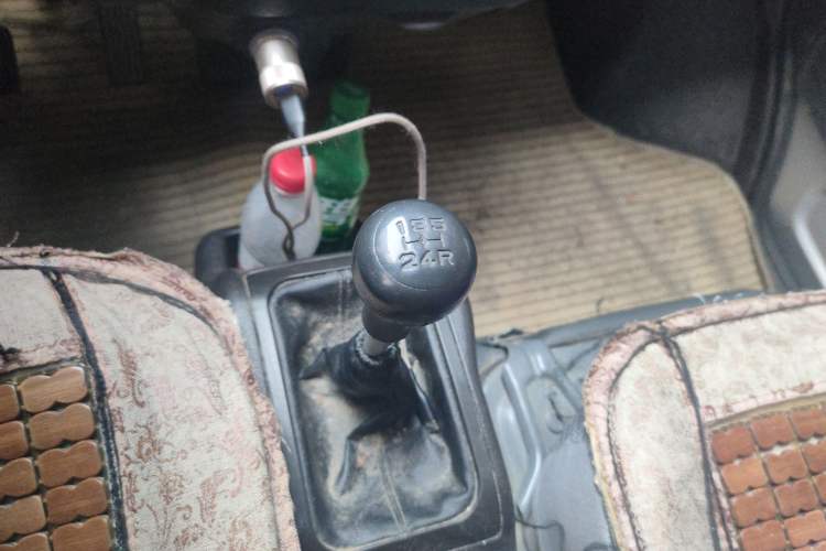 Used Wuling Rongguang 2019 1.5L Extended Basic Version Gear Lever