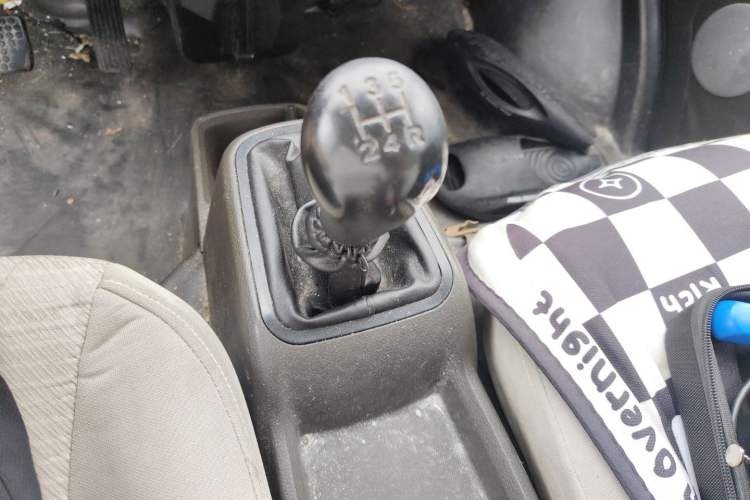 Used Wuling Rongguang 2019 1.2L S Base Model Gear Lever