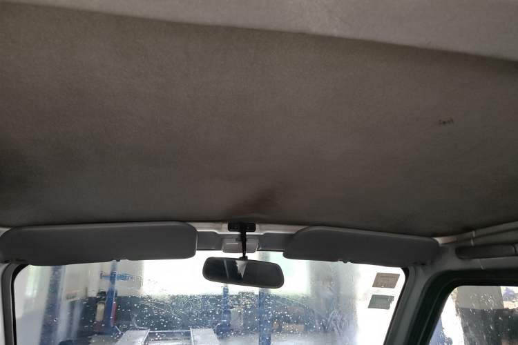 Used Wuling Rongguang 2019 1.5L Extended-Body Van Base Model with 5 Seats Headliner
