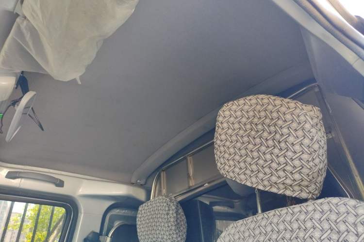 Used Wuling Rongguang 2019 1.5L Extended-Body Van Base Model with 2 Seats Headliner
