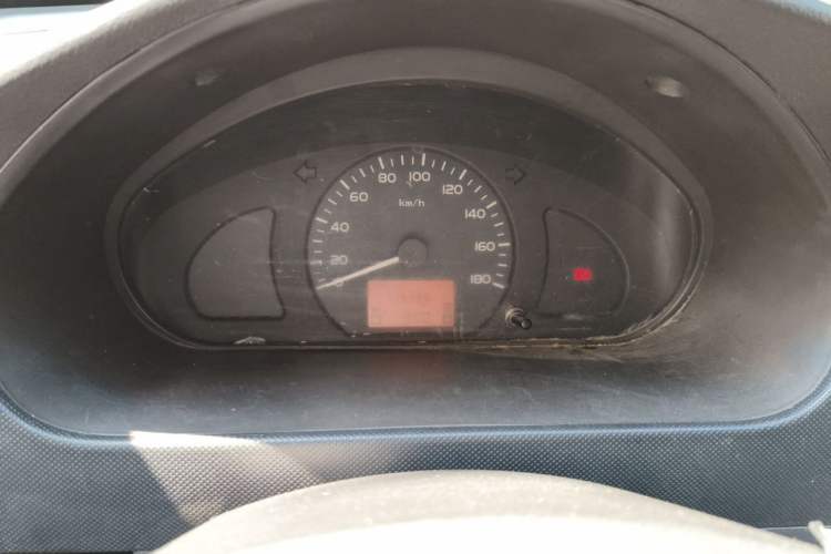 Used Wuling Rongguang 2019 1.5L Extended-Body Van Base Model with 2 Seats Instrument Cluster