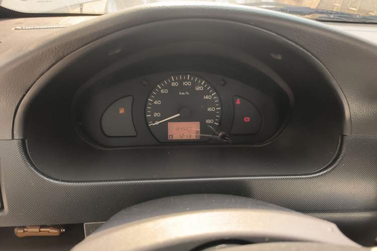 Used Wuling Rongguang 2019 1.5L Extended-Body Van Base Model with 5 Seats Instrument Cluster