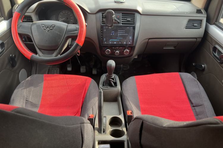 Used Wuling Rongguang 2019 1.2L S Van Utility Model with 2 Seats Interior 1