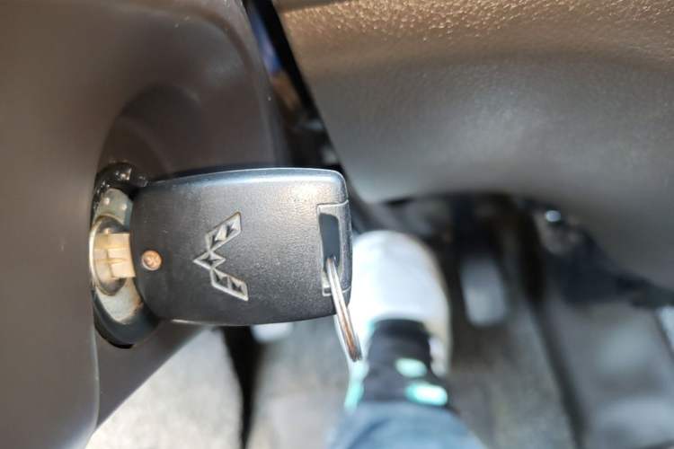 Used Wuling Rongguang 2019 1.2L S Van Standard Model with 5 Seats Interior 1