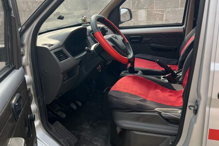 Used Wuling Rongguang 2019 1.2L S Van Utility Model with 2 Seats Interior 2