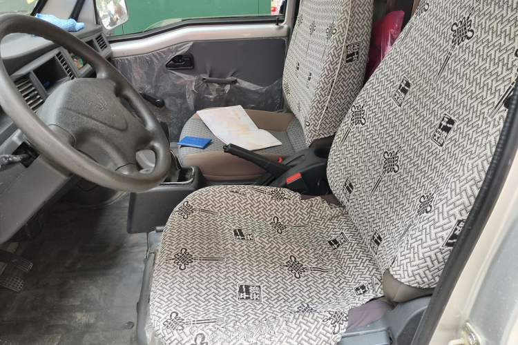 Used Wuling Rongguang 2019 1.2L S Van Utility Model with 2 Seats Left Front Seat