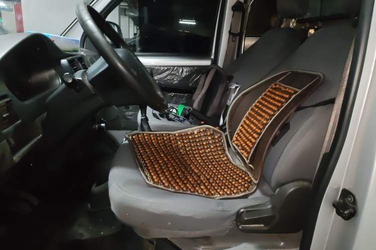 Used Wuling Rongguang 2019 1.5L Extended-Body Van Base Model with 2 Seats Left Front Seat
