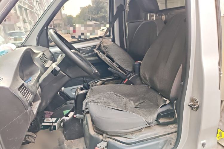 Used Wuling Rongguang 2019 1.5L Extended-Body Van Base Model with 2 Seats Left Front Seat