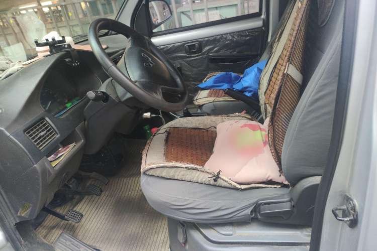 Used Wuling Rongguang 2019 1.5L Extended Basic Version Left Front Seat