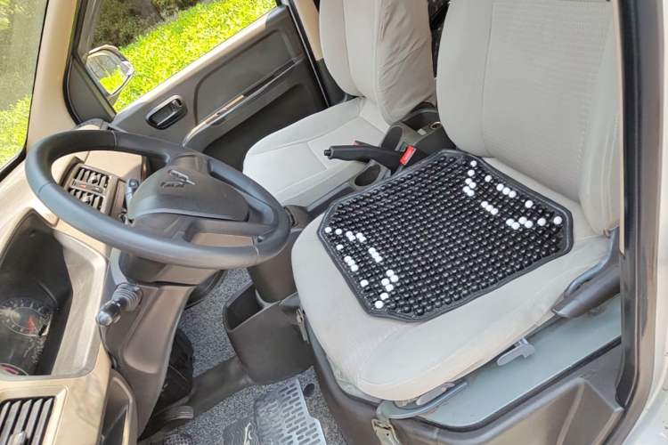 Used Wuling Rongguang 2019 1.2L S Van Standard Model with 5 Seats Left Front Seat