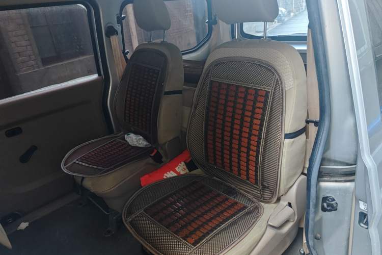 Used Wuling Rongguang 2019 1.5L S Base Version Left Rear Seat