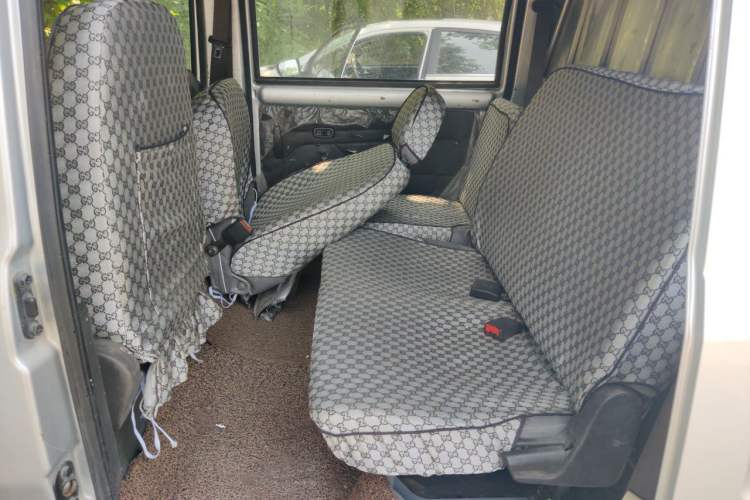 Used Wuling Rongguang 2019 1.5L Extended-Body Van Base Model with 5 Seats Left Rear Seat