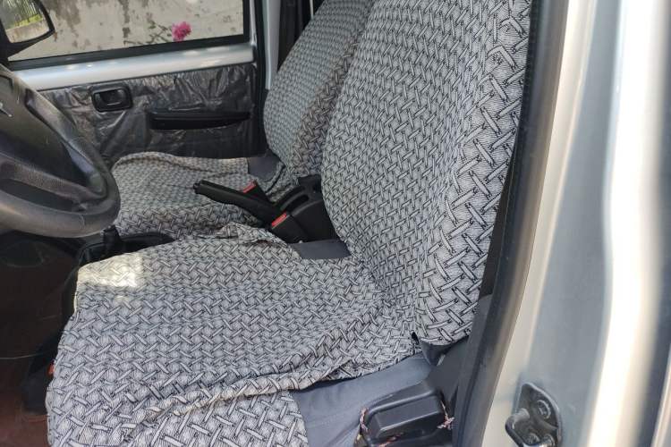Used Wuling Rongguang 2019 1.5L Extended-Body Van Base Model with 2 Seats Left Rear Seat