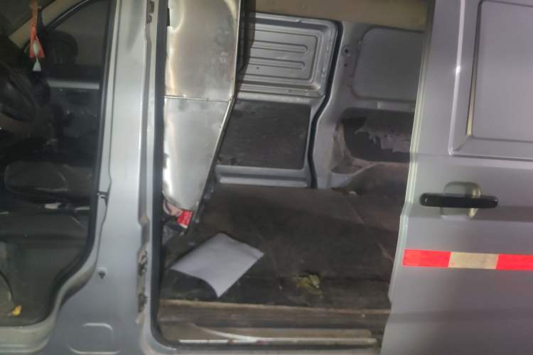 Used Wuling Rongguang 2019 1.2L S Van Utility Model with 2 Seats Left Rear Seat