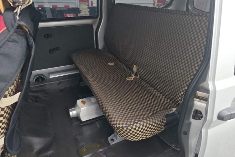 Used Wuling Rongguang 2019 1.5L S Base Version Left Rear Seat