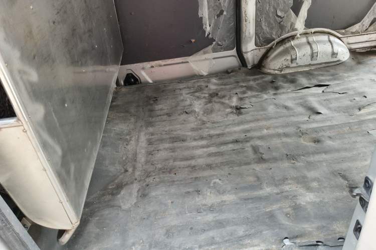 Used Wuling Rongguang 2019 1.2L S Van Utility Model with 2 Seats Left Rear Seat